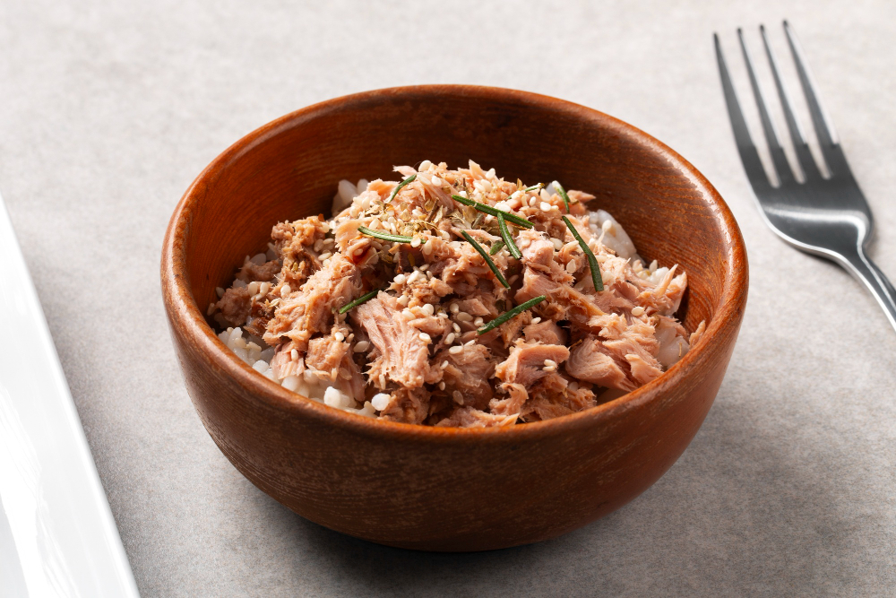 sałatka z tuńczykiem i ryżem przepis